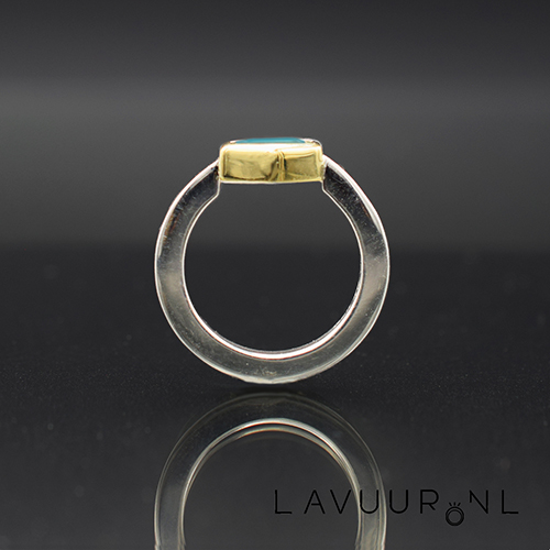 zilveren ring met aquamarijn in gouden zetting